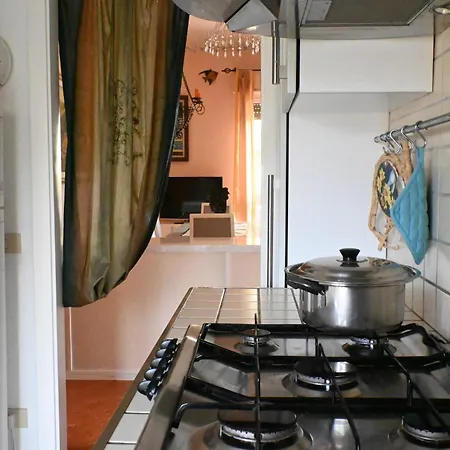 M292 - Marcelli, Quadrilocale Con Giardino A 50mt Dal Mare *