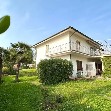 M292 - Marcelli, Quadrilocale Con Giardino A 50mt Dal Mare マルチェッリ