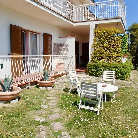 M292 - Marcelli, Quadrilocale Con Giardino A 50mt Dal Mare *