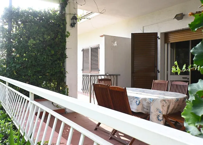 M292 - Marcelli, Quadrilocale Con Giardino A 50mt Dal Mare